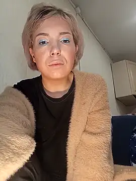 Snapshot of Conny_Shellie chatting on December 17, 2025, 10:59 pm Conny Shellie online show from December 17, 2025, 10:59 pm