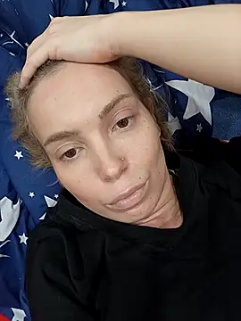 Conny Shellie online show from November 30, 2025, 4:19 pm