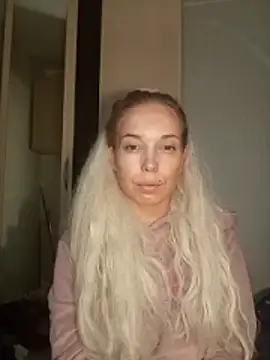 Snapshot of Conny_Shellie chatting on March 5, 2026, 10:16 pm Conny Shellie online show from March 5, 2026, 10:16 pm