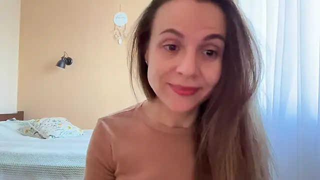AnnieLove7722 online show from May 3, 2026, 7:02 am