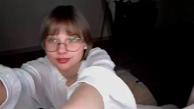 Snapshot of ExitedTroth chatting on May 28, 2026, 6:25 pm ExitedTroth online show from May 28, 2026, 6:25 pm