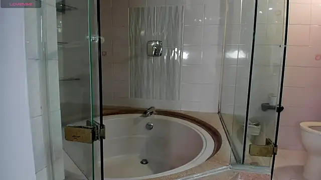 Snapshot of sofi_laane chatting on November 27, 2025, 11:32 am sofi laane online show from November 27, 2025, 11:32 am