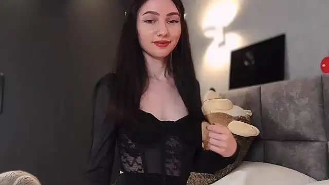 Snapshot of AnaMoonlight chatting on November 8, 2025, 4:32 pm AnaMoonlight online show from November 8, 2025, 4:32 pm