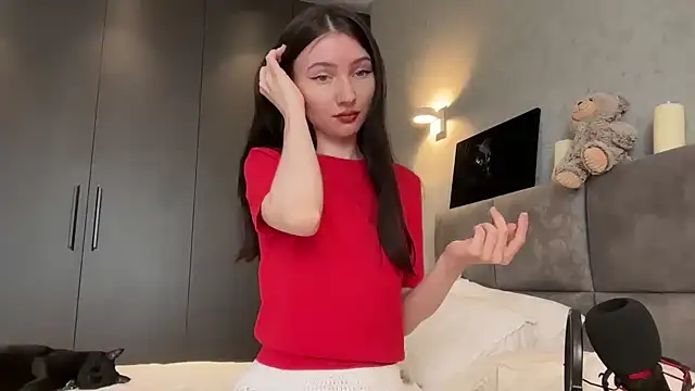 AnaMoonlight online show from March 6, 2026, 7:47 am