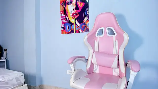 Athenea  fox online show from November 5, 2025, 11:46 am