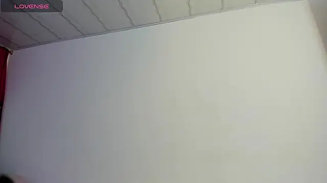 Snapshot of XaanderGrey chatting on November 7, 2025, 7:29 pm XaanderGrey online show from November 7, 2025, 7:29 pm