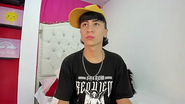 Snapshot of XaanderGrey chatting on October 2, 2025, 7:28 pm XaanderGrey online show from October 2, 2025, 7:28 pm