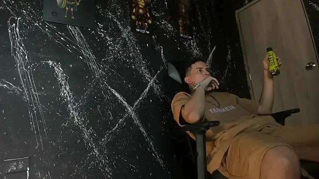 Snapshot of JuanSixx chatting on October 23, 2025, 8:07 pm JuanSixx online show from October 23, 2025, 8:07 pm