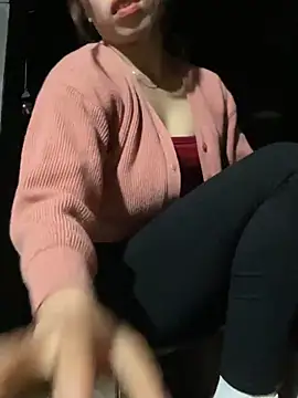 Snapshot of nhinhi-sexy chatting on November 27, 2025, 1:11 pm nhinhi-sexy online show from November 27, 2025, 1:11 pm