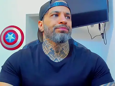 Snapshot of JoshRigby chatting on December 5, 2025, 7:45 pm JoshRigby online show from December 5, 2025, 7:45 pm