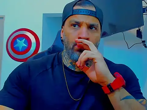 Snapshot of JoshRigby chatting on October 18, 2025, 8:44 pm JoshRigby online show from October 18, 2025, 8:44 pm