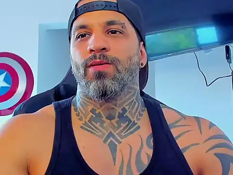 Snapshot of JoshRigby chatting on November 4, 2025, 8:12 pm JoshRigby online show from November 4, 2025, 8:12 pm