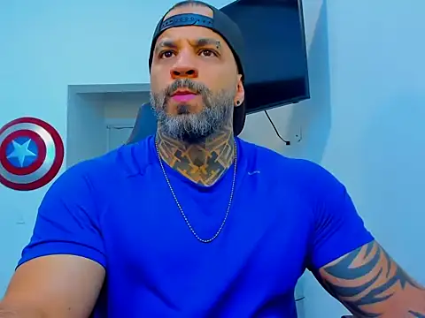 Snapshot of JoshRigby chatting on October 7, 2025, 6:53 pm JoshRigby online show from October 7, 2025, 6:53 pm