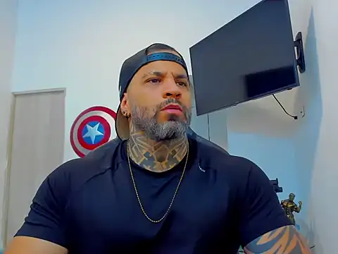 Snapshot of JoshRigby chatting on October 6, 2025, 7:47 pm JoshRigby online show from October 6, 2025, 7:47 pm