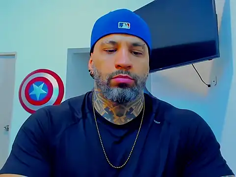 Snapshot of JoshRigby chatting on October 8, 2025, 7:25 pm JoshRigby online show from October 8, 2025, 7:25 pm