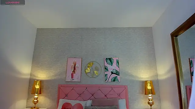 Snapshot of kendallspears_1 chatting on December 1, 2025, 4:02 am kendallspears 1 online show from December 1, 2025, 4:02 am