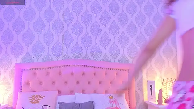 Snapshot of kendallspears_1 chatting on October 23, 2025, 3:38 am kendallspears 1 online show from October 23, 2025, 3:38 am