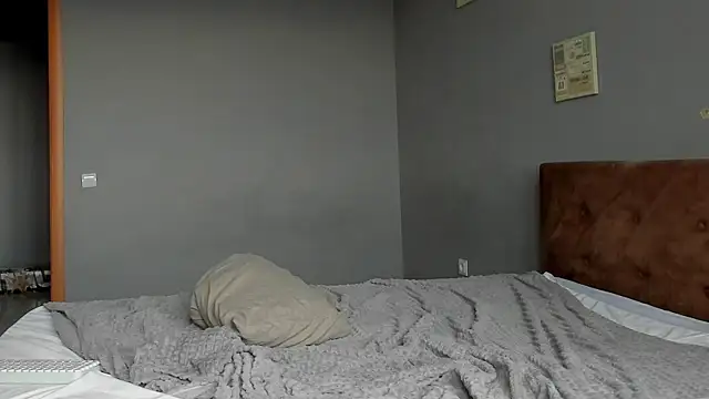 Snapshot of sweet_smith8 chatting on May 15, 2026, 1:42 pm sweet smith8 online show from May 15, 2026, 1:42 pm