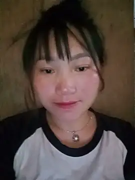 min-xinh online show from May 18, 2026, 8:30 am