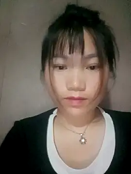 min-xinh online show from May 11, 2026, 9:23 pm