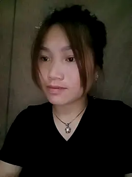 min-xinh online show from October 18, 2025, 9:17 pm