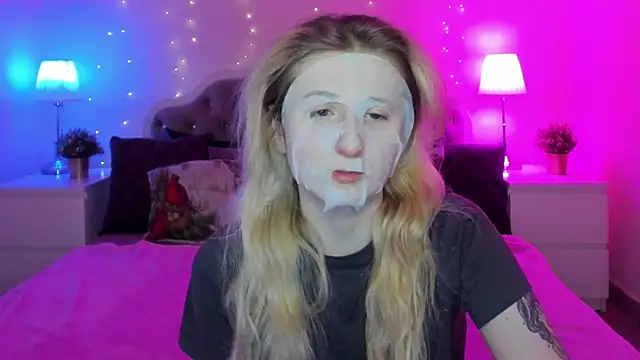 Snapshot of CamillaDreamer chatting on January 8, 2026, 4:46 pm CamillaDreamer online show from January 8, 2026, 4:46 pm