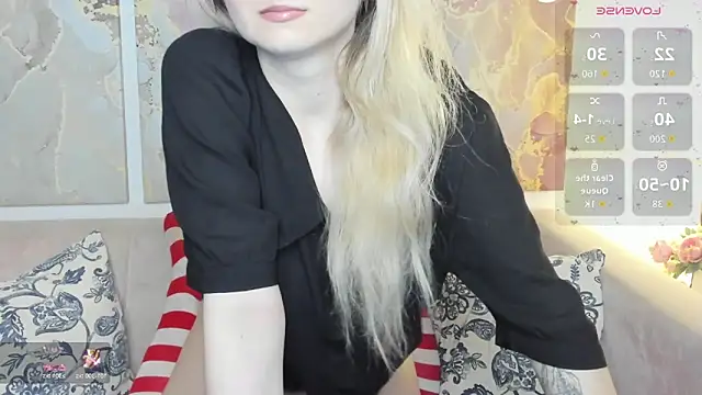 CamillaDreamer online show from May 14, 2026, 10:12 am
