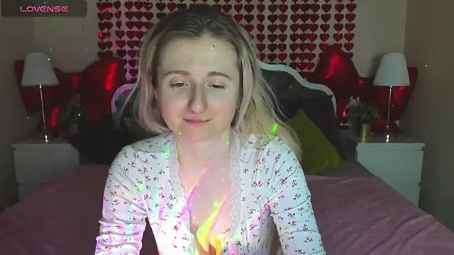 Snapshot of CamillaDreamer chatting on February 11, 2026, 6:52 pm CamillaDreamer online show from February 11, 2026, 6:52 pm