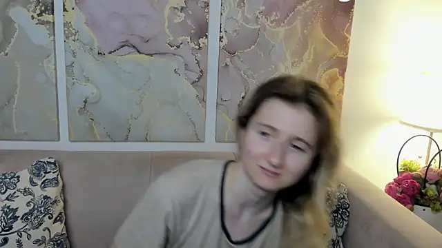 CamillaDreamer online show from May 25, 2026, 2:16 pm