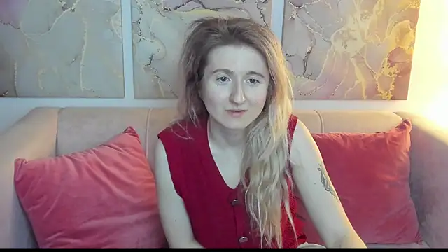 Snapshot of CamillaDreamer chatting on March 25, 2026, 10:19 pm CamillaDreamer online show from March 25, 2026, 10:19 pm