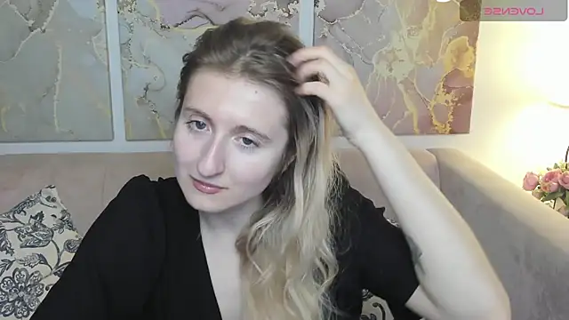 CamillaDreamer online show from May 15, 2026, 11:30 am