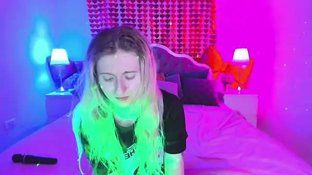 Snapshot of CamillaDreamer chatting on February 12, 2026, 6:29 pm CamillaDreamer online show from February 12, 2026, 6:29 pm