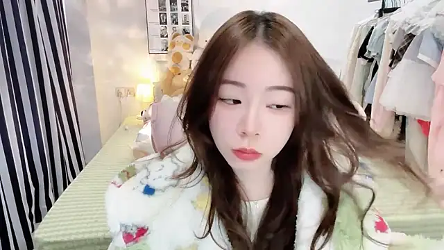 Gardenia-222 online show from November 19, 2025, 6:13 am