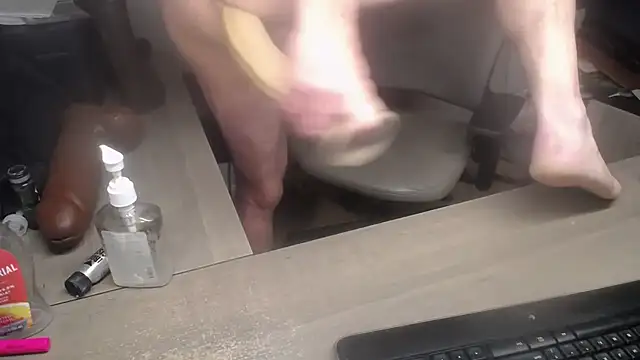 Snapshot of sackstor chatting on December 1, 2025, 9:48 pm sackstor online show from December 1, 2025, 9:48 pm