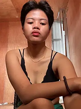 Snapshot of Obre17 chatting on February 13, 2026, 2:44 am Obre17 online show from February 13, 2026, 2:44 am