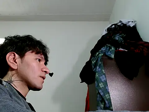 Snapshot of Liam_Of_The_Wind chatting on October 2, 2025, 7:39 pm Liam Of The Wind online show from October 2, 2025, 7:39 pm