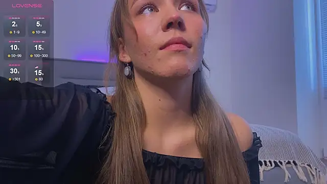 Sienna Mi  online show from October 15, 2025, 9:28 am