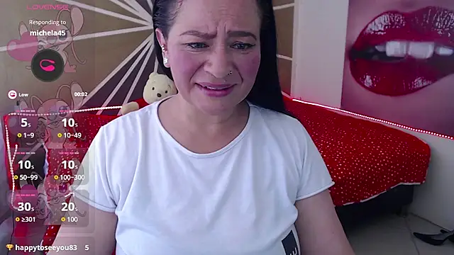 Snapshot of SapphireMist chatting on December 16, 2025, 2:32 pm SapphireMist online show from December 16, 2025, 2:32 pm