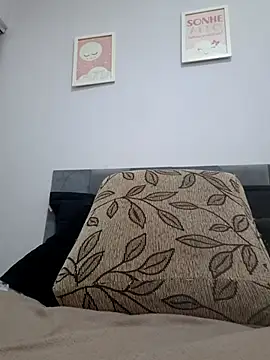 AlinemariaX online show from November 19, 2025, 5:46 pm