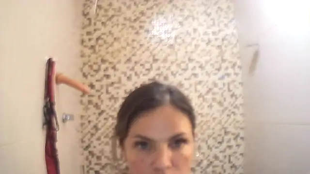 Snapshot of AlinemariaX chatting on October 10, 2025, 3:07 am AlinemariaX online show from October 10, 2025, 3:07 am