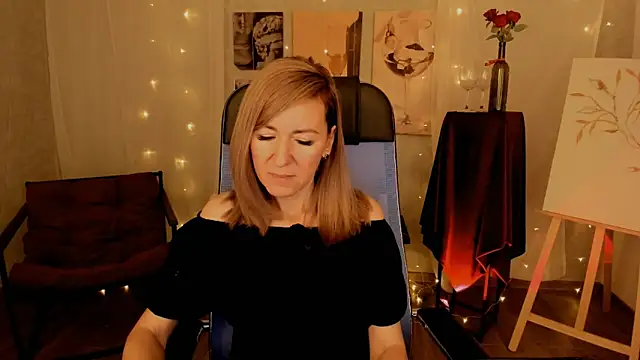 DonnaSmitth online show from December 16, 2025, 2:10 pm