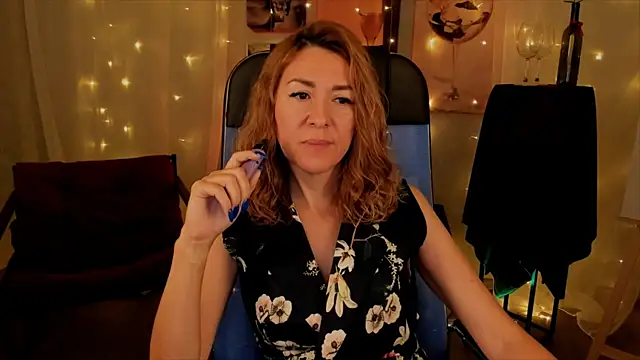 DonnaSmitth online show from November 13, 2025, 4:00 pm