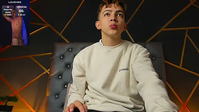 Snapshot of Lian_Miller1_ chatting on November 18, 2025, 12:30 pm Lian Miller1 online show from November 18, 2025, 12:30 pm