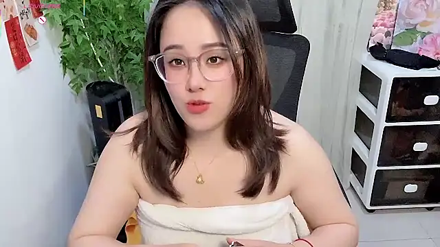 Snapshot of NEWONETO chatting on April 19, 2026, 6:10 pm NEWONETO online show from April 19, 2026, 6:10 pm