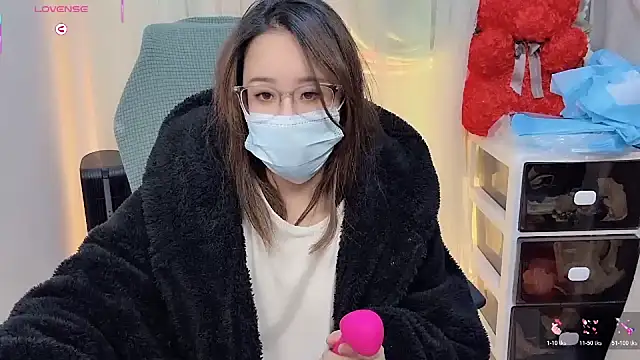 NEWONETO online show from December 1, 2025, 11:55 am