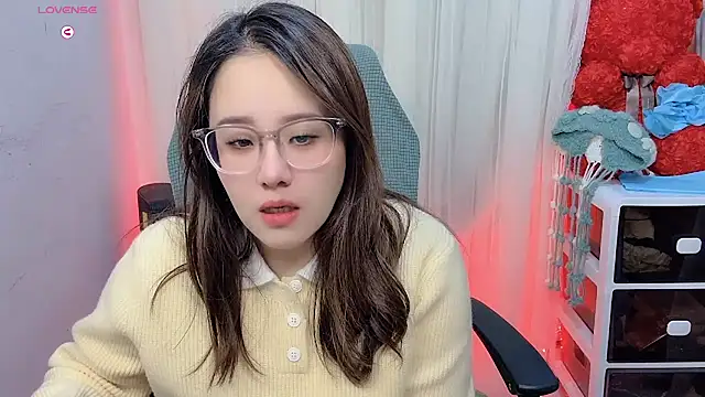 NEWONETO online show from November 18, 2025, 11:24 am