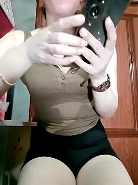 LenaCii online show from October 27, 2025, 4:30 pm