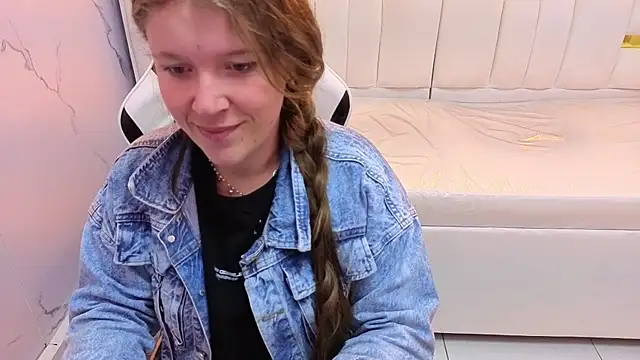 carla tp online show from November 18, 2025, 12:52 pm