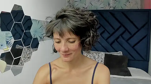 Snapshot of Valery_More__ chatting on November 9, 2025, 3:16 pm Valery More online show from November 9, 2025, 3:16 pm