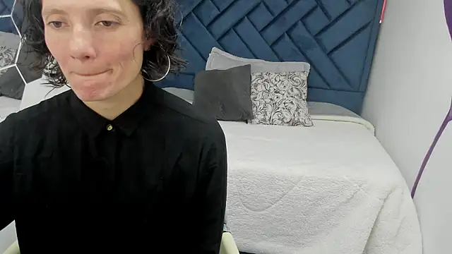 Snapshot of Valery_More__ chatting on November 25, 2025, 12:27 pm Valery More online show from November 25, 2025, 12:27 pm